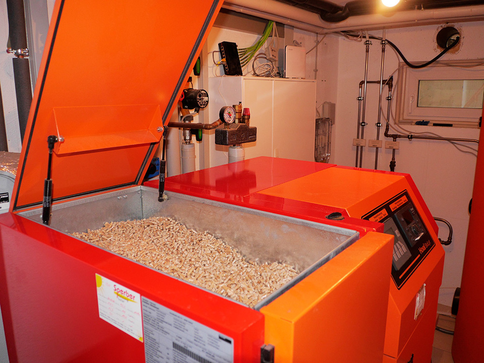 Palletheizung2 bei Elektro Königbauer e.K. in Ergoldsbach